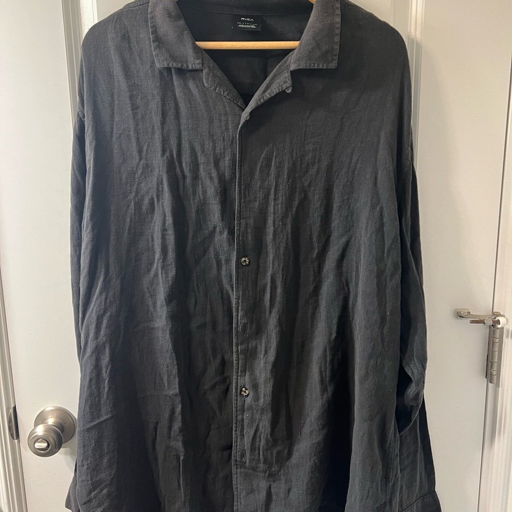 Men's Black button up RVCA